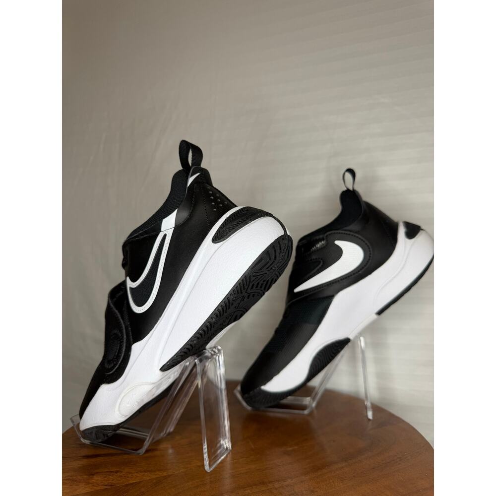 Nike Team Hustle D 11 GS Black White Basketball Shoes Youth 7Y Women’s 8.5 NWT - Picture 12 of 14
